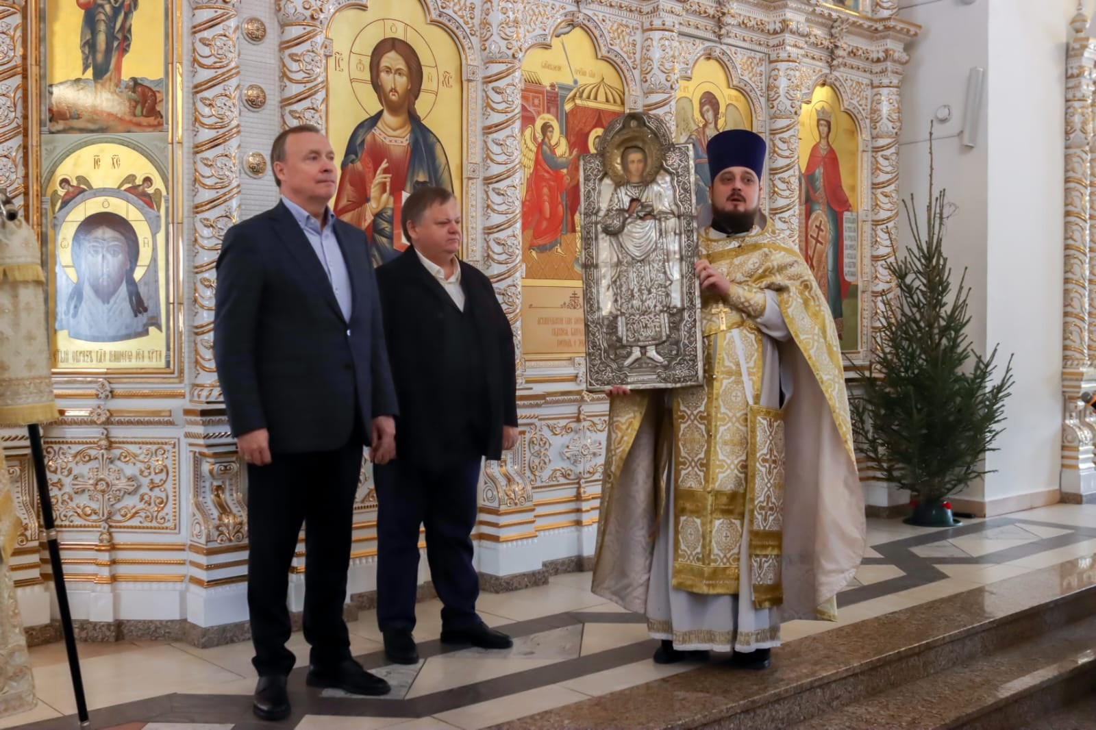 В храме Благовещения Пресвятой Богородицы состоялось торжественное богослужение, которое возглавим митрополит Евгений.